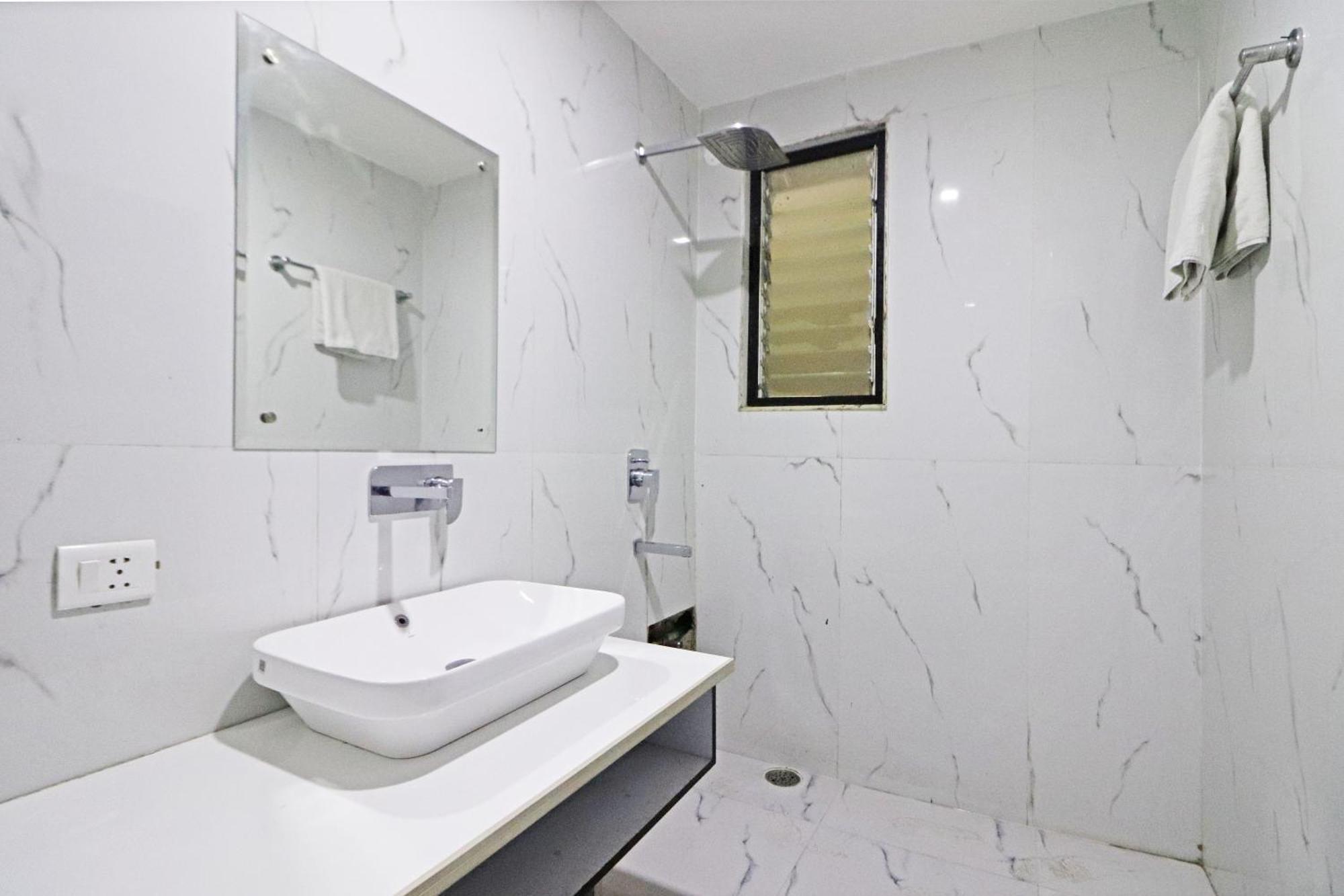 Hotel Qubic Near Igi Delhi Airport نيودلهي المظهر الخارجي الصورة