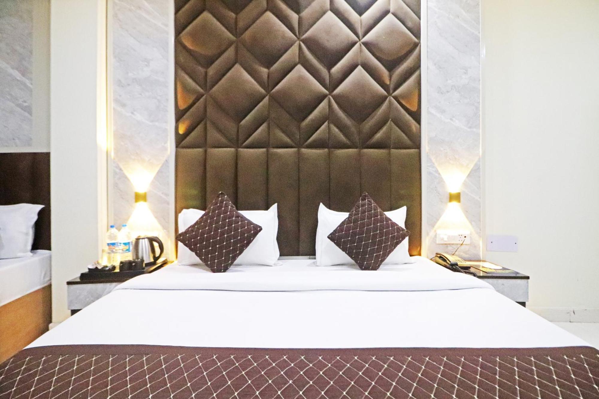 Hotel Qubic Near Igi Delhi Airport نيودلهي المظهر الخارجي الصورة